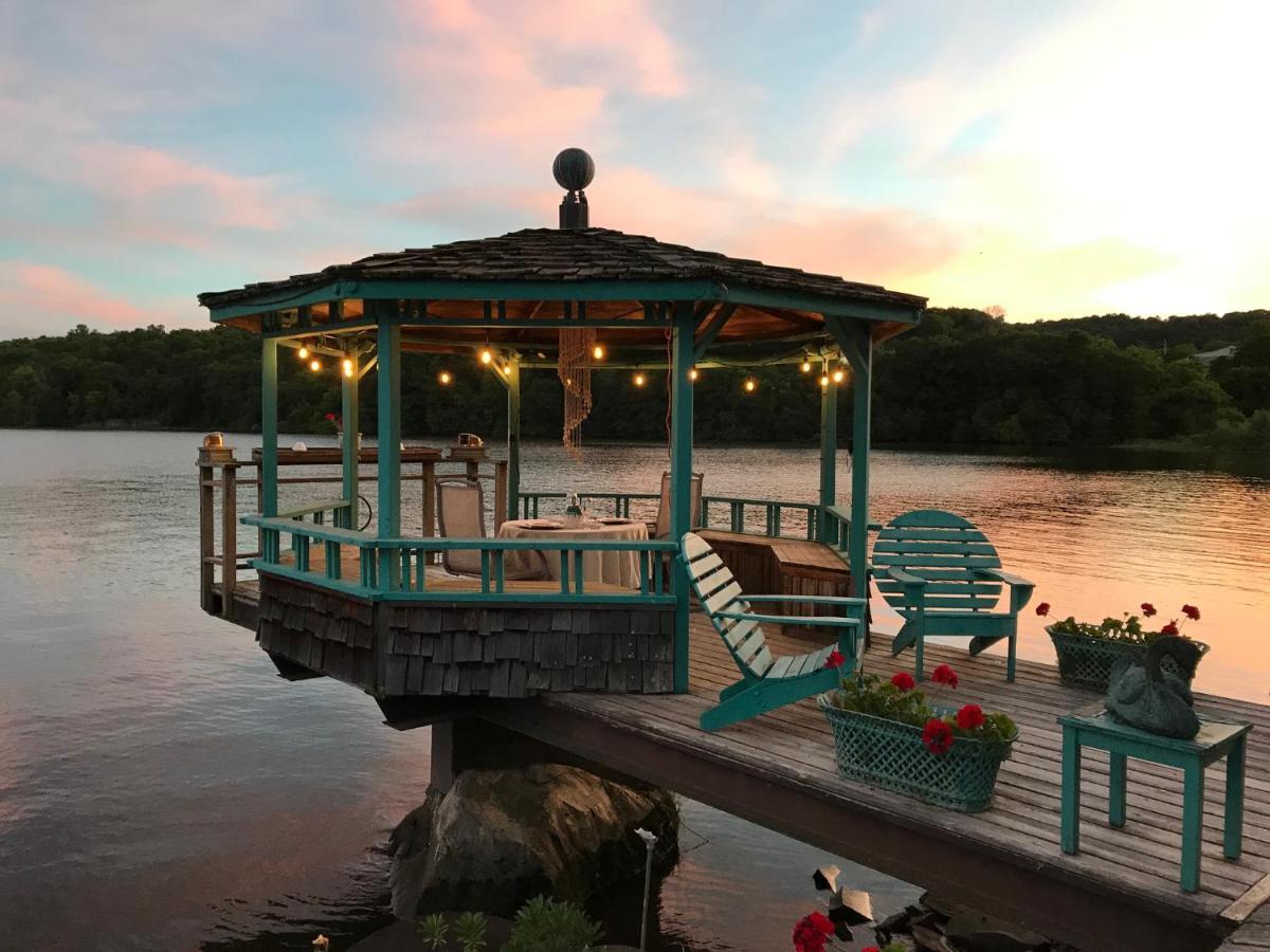 Hudson Riverfront Home Катскил Екстериор снимка