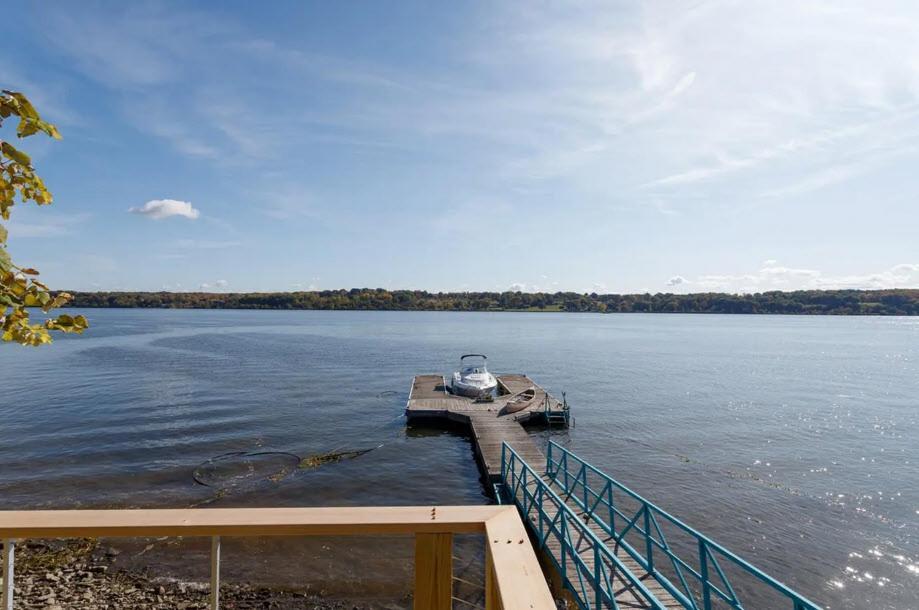 Hudson Riverfront Home Катскил Екстериор снимка