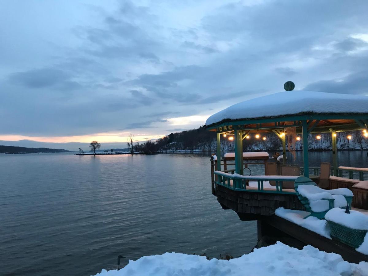 Hudson Riverfront Home Катскил Екстериор снимка