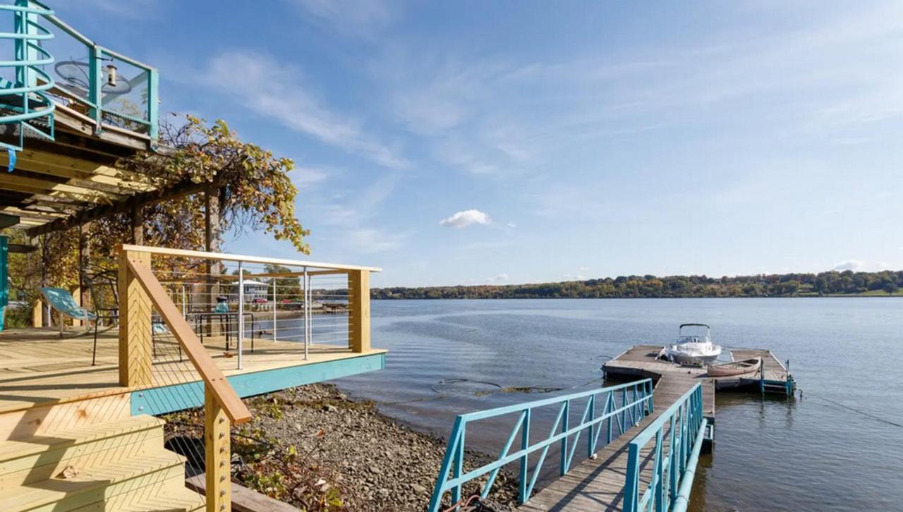 Hudson Riverfront Home Катскил Екстериор снимка